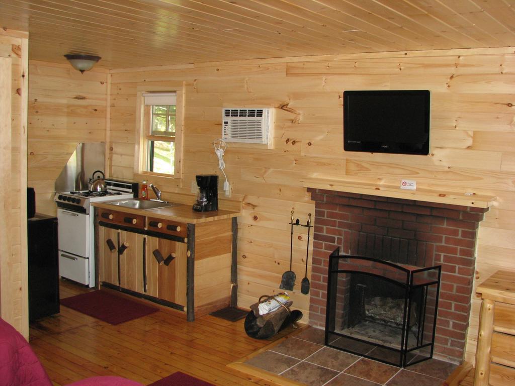 Pine Knoll Hotel Lakeside Lodge&Cabin Old Forge Esterno foto