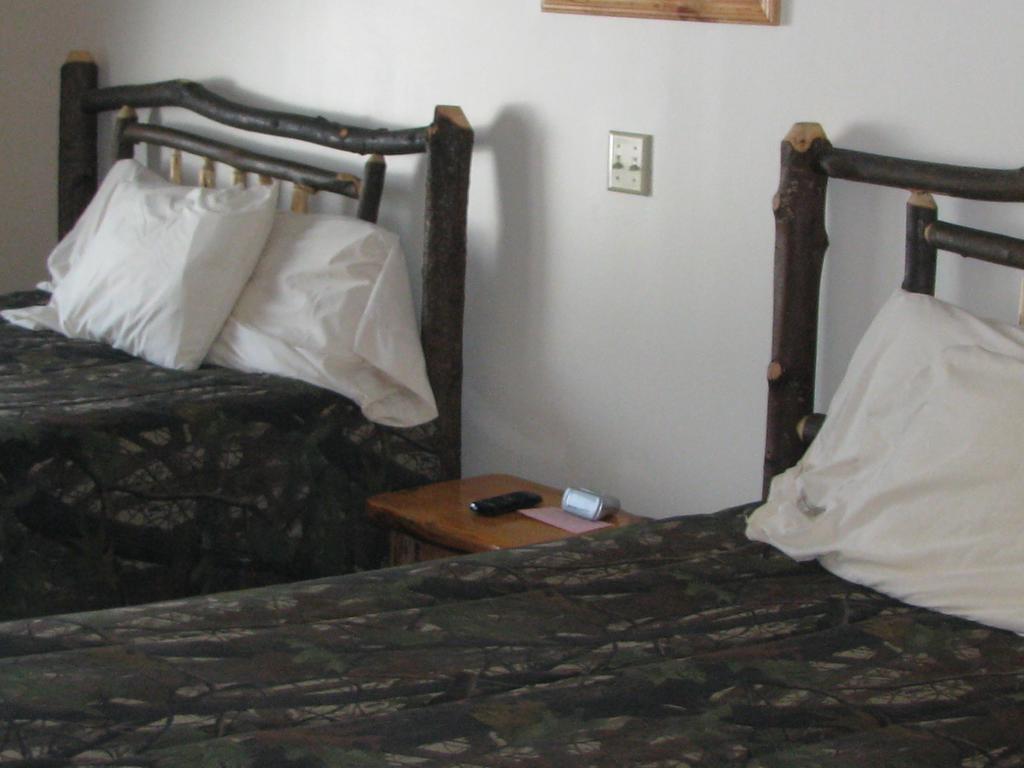 Pine Knoll Hotel Lakeside Lodge&Cabin Old Forge Esterno foto