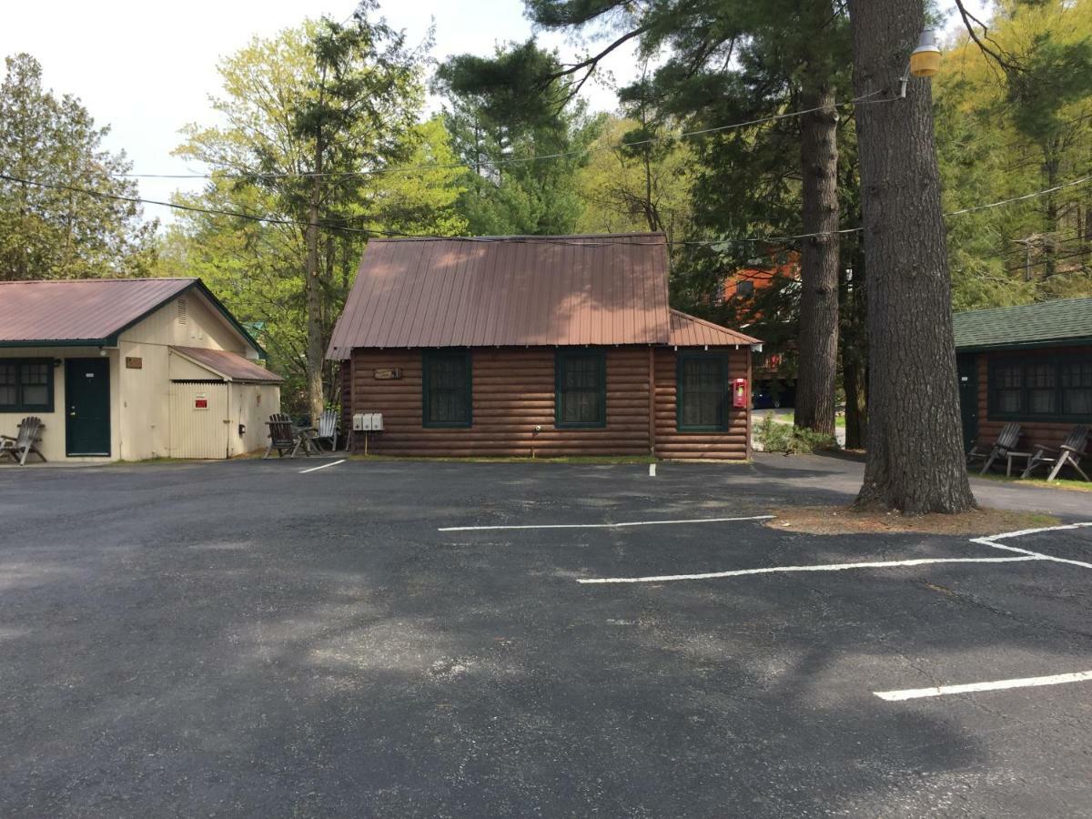 Pine Knoll Hotel Lakeside Lodge&Cabin Old Forge Esterno foto