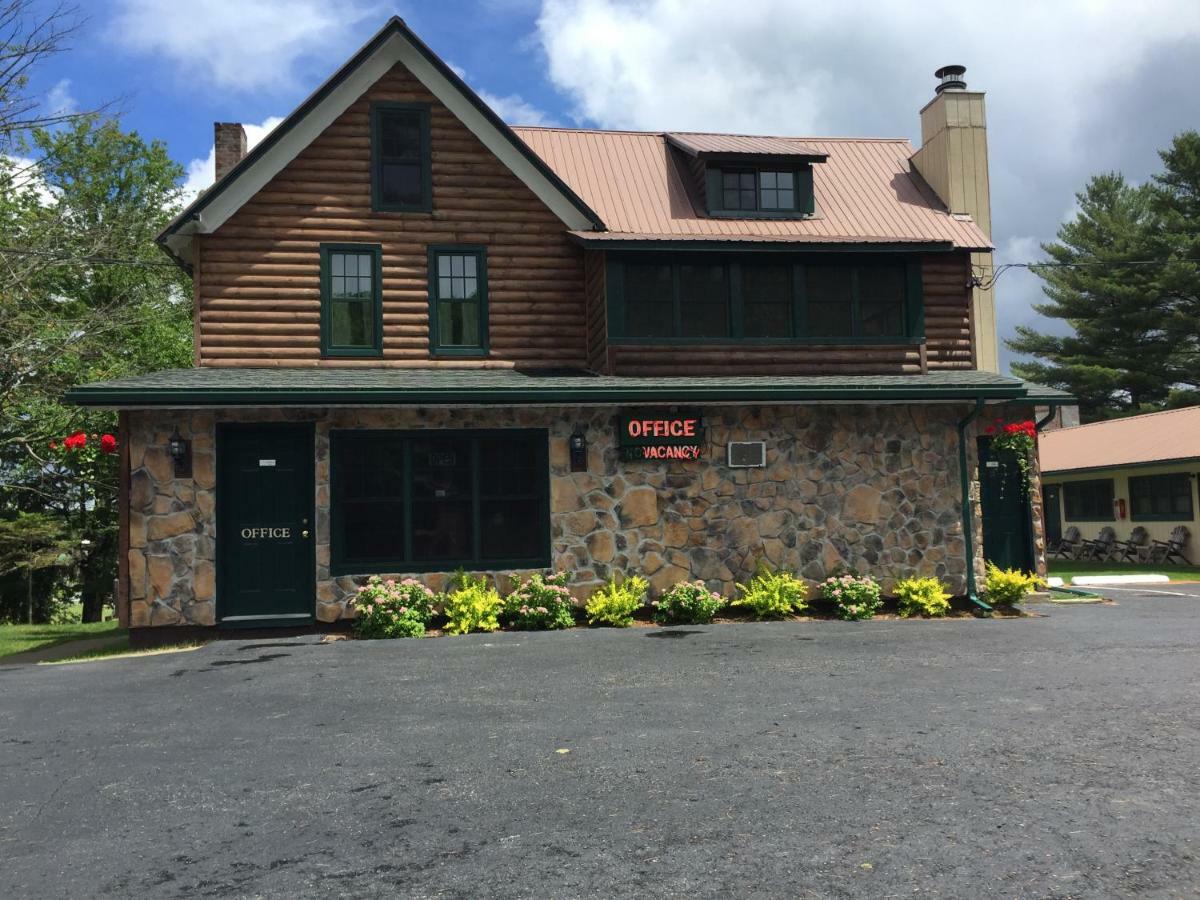 Pine Knoll Hotel Lakeside Lodge&Cabin Old Forge Esterno foto